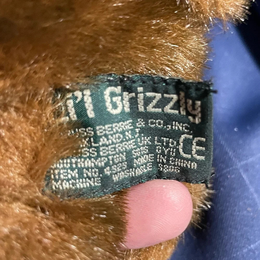Russ Berrie & Co ‘Li’l Grizzly’ brown plush 8” bear EUC